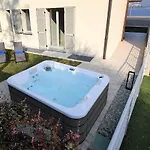 Fiordaliso Bellagio Wild Flowers - Hot Tub Vakantiehuis Onno